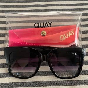 Brand New Quay Sunglasses 🕶️